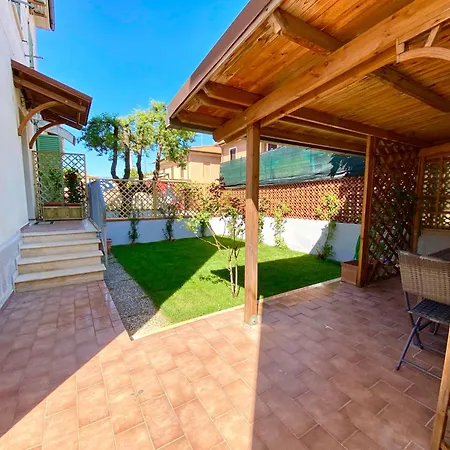 Camelia Apartment *