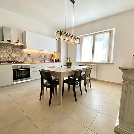 Camelia Apartment *